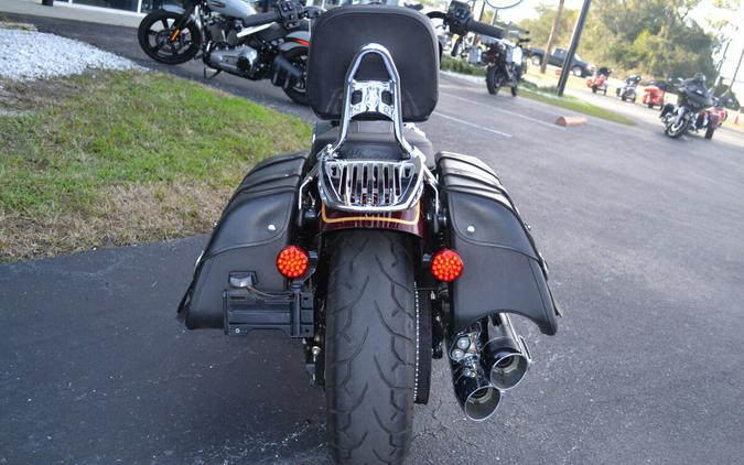 2022 Indian Motorcycle Super Chief® Maroon Metallic