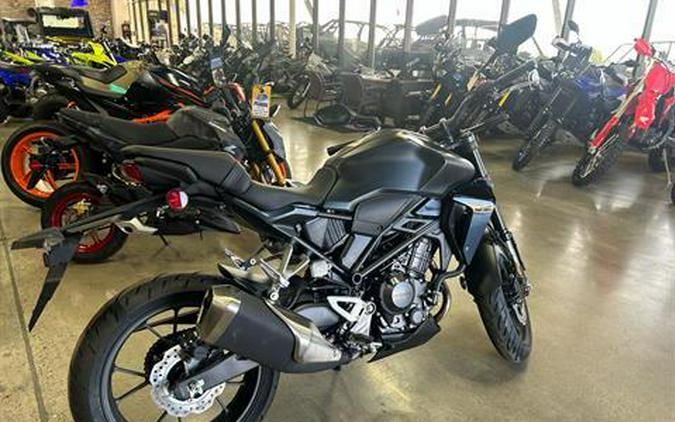 2025 Honda CB300R ABS