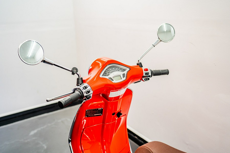 2023 Vespa Primavera 50 Red