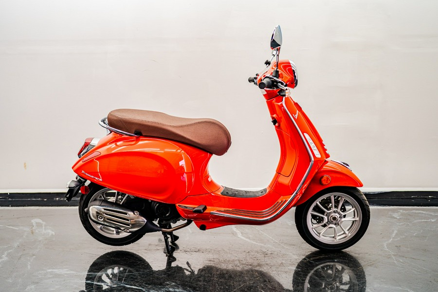 2023 Vespa Primavera 50 Red