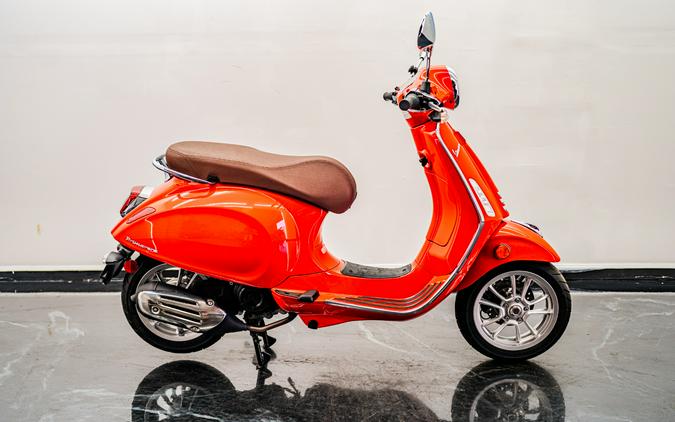 2023 Vespa Primavera 50 Red