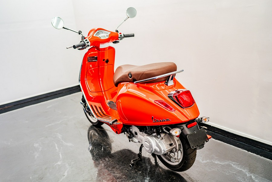 2023 Vespa Primavera 50 Red