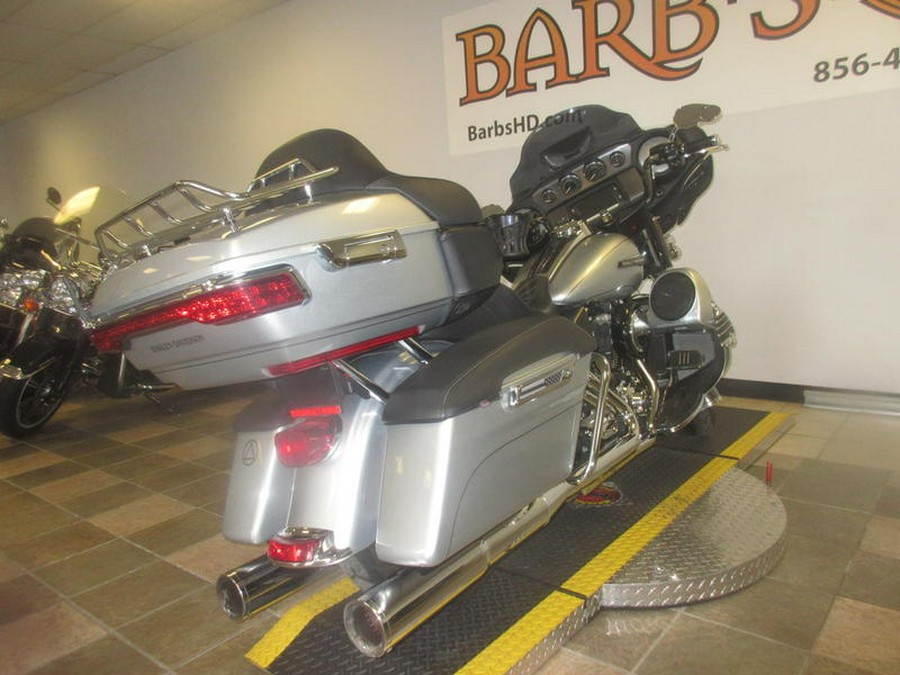 2015 Harley-Davidson® FLHTCU - Electra Glide® Ultra Classic®