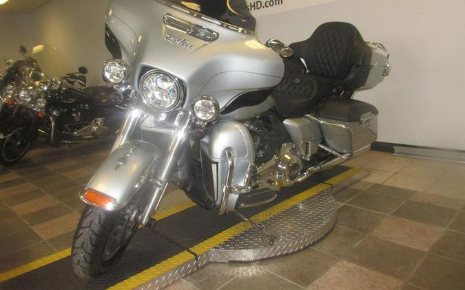 2015 Harley-Davidson® FLHTCU - Electra Glide® Ultra Classic®