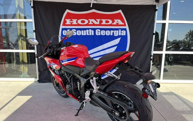 2026 Honda CBR650R E-Clutch