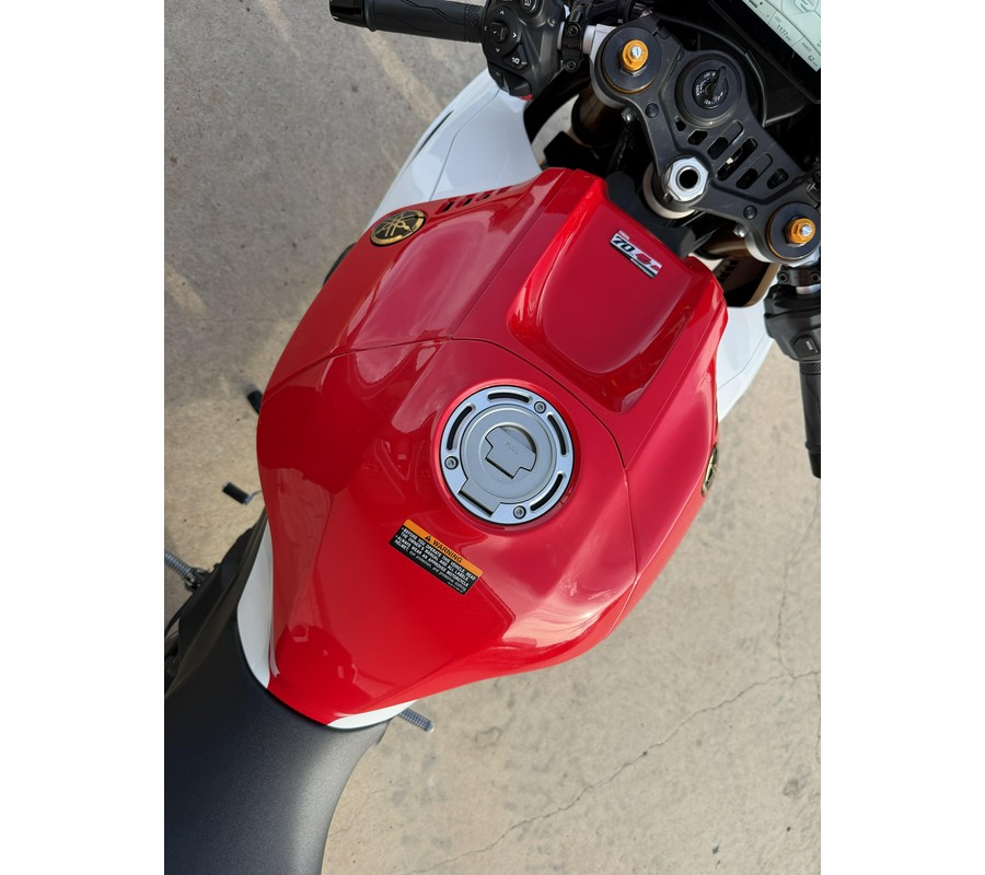 2026 YAMAHA YZF-R7 70TH ANNIVERSARY EDITION