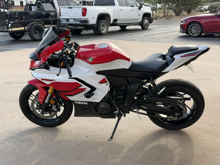 2026 YAMAHA YZF-R7 70TH ANNIVERSARY EDITION
