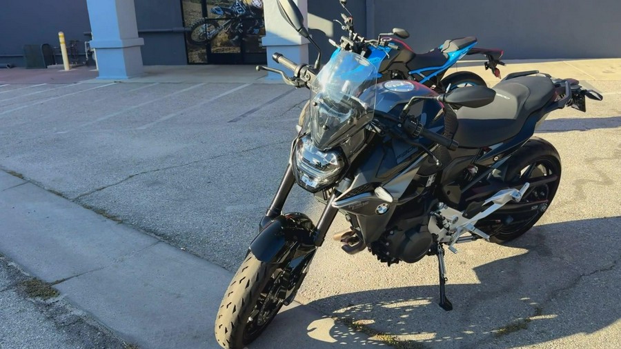 2025 BMW F 900 R
