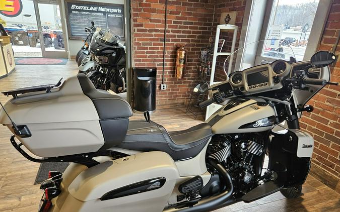 2023 Indian Motorcycle Roadmaster® Dark Horse®