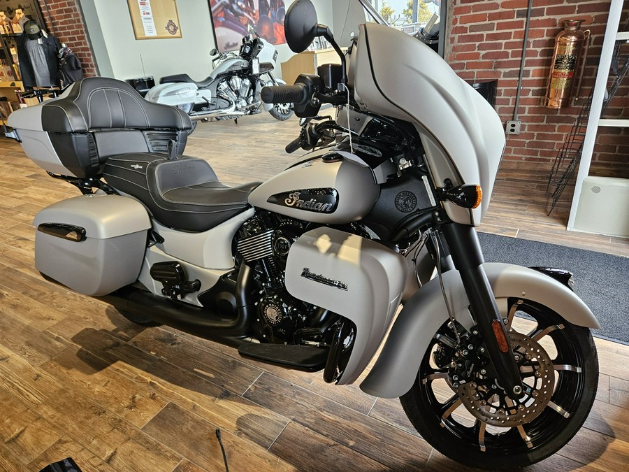 2023 Indian Motorcycle Roadmaster® Dark Horse®