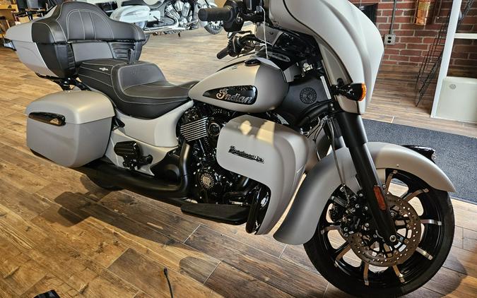 2023 Indian Motorcycle Roadmaster® Dark Horse®