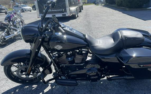 2024 Harley-Davidson Road King Special Vivid Black