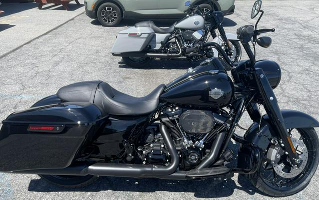 2024 Harley-Davidson Road King Special Vivid Black