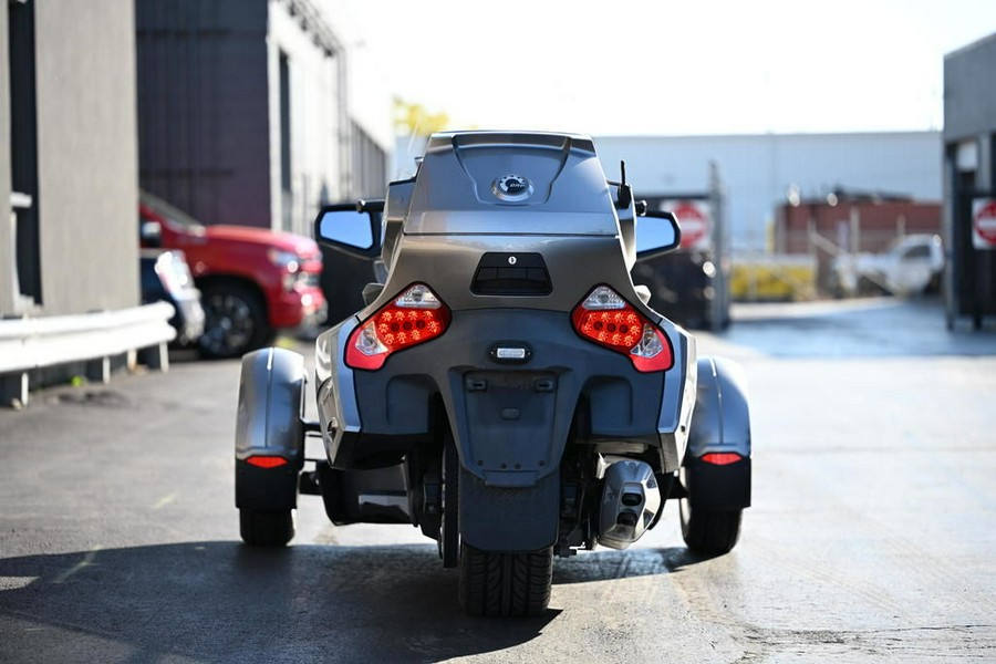 2012 Can-Am® Spyder® RT Audio & Convenience SE5