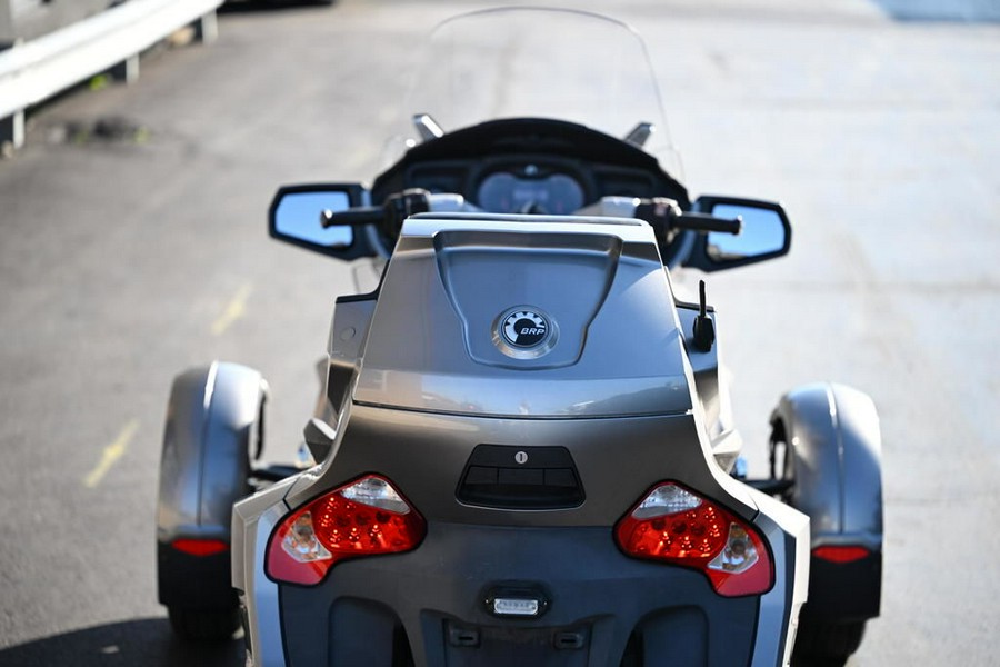 2012 Can-Am® Spyder® RT Audio & Convenience SE5