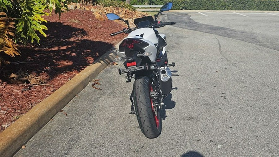 2026 Kawasaki Z500 SE ABS