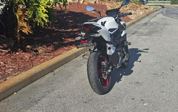 2026 Kawasaki Z500 SE ABS