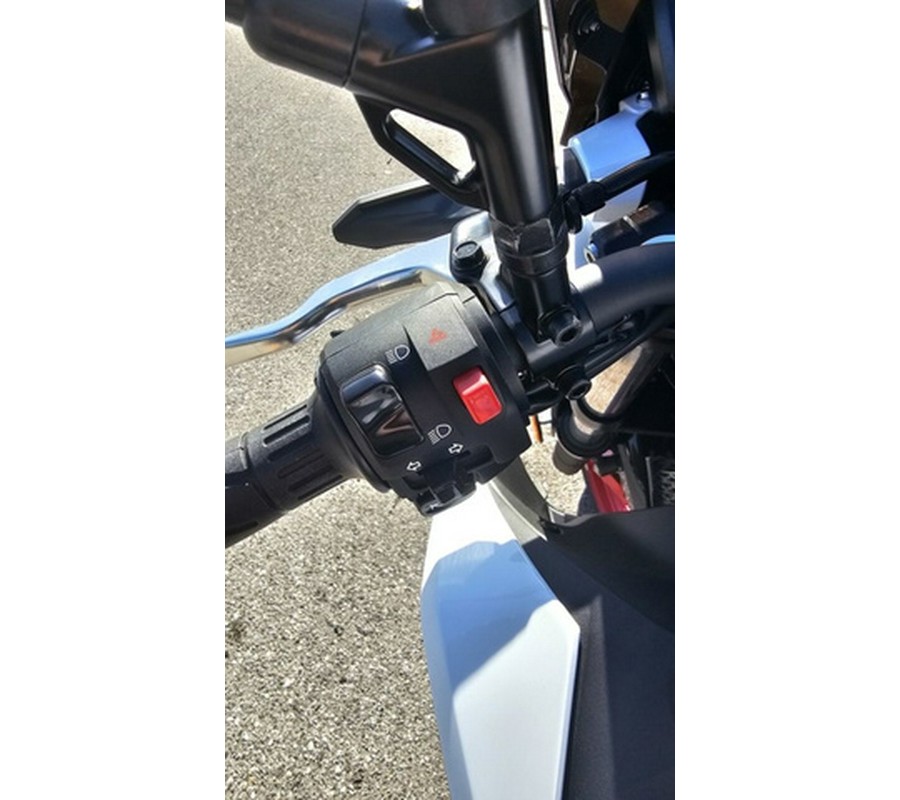 2026 Kawasaki Z500 SE ABS