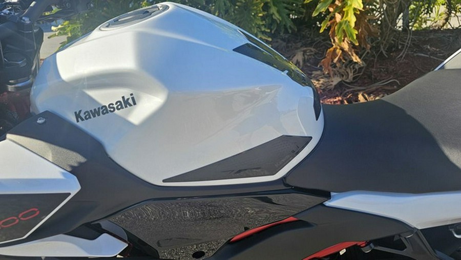 2026 Kawasaki Z500 SE ABS