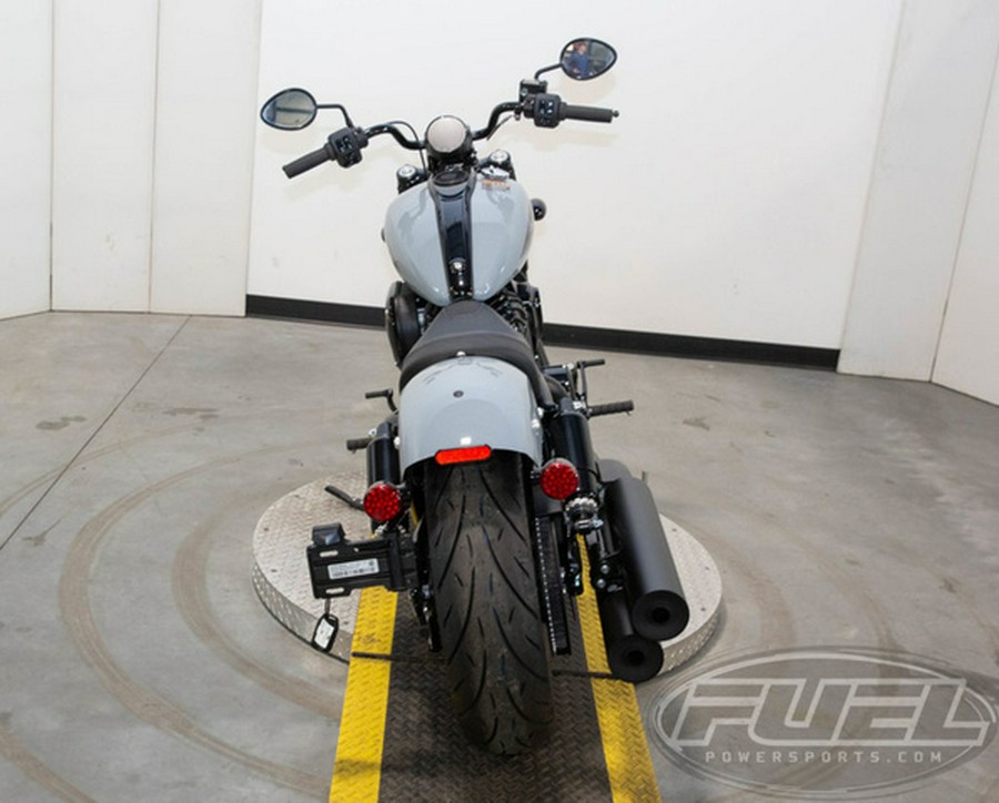 2025 Indian Chief Bobber Dark Horse Storm Gray