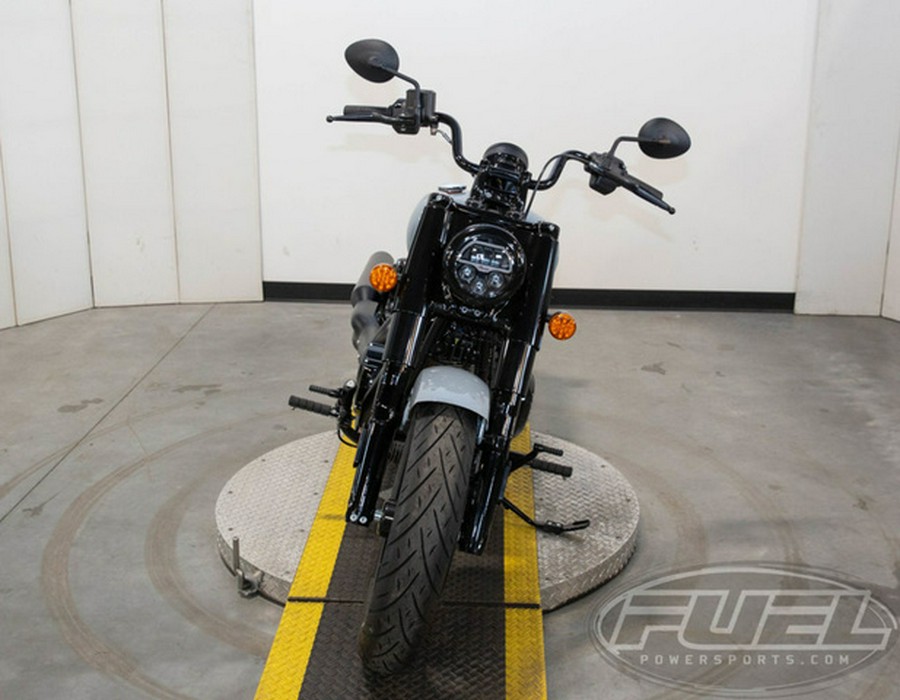 2025 Indian Chief Bobber Dark Horse Storm Gray