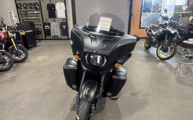 2025 Indian Motorcycle® Roadmaster® PowerPlus Dark Horse® Black Smoke