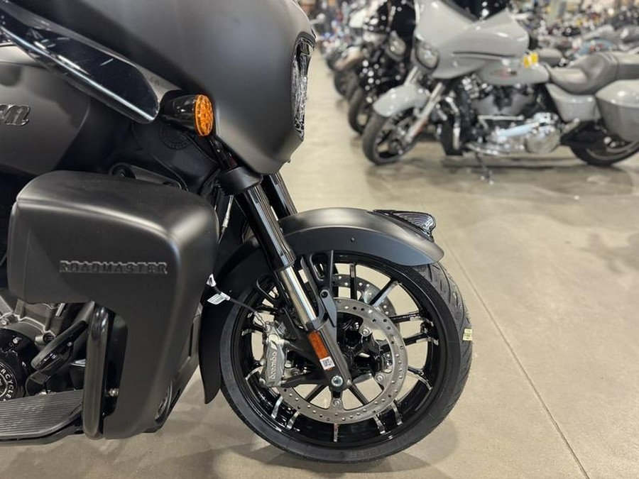 2025 Indian Motorcycle® Roadmaster® PowerPlus Dark Horse® Black Smoke