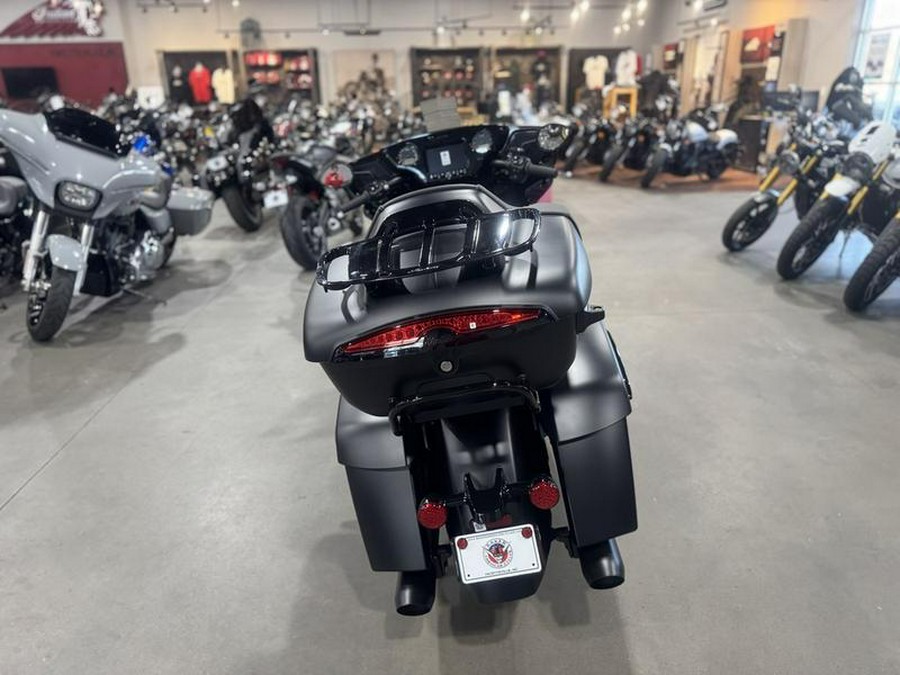 2025 Indian Motorcycle® Roadmaster® PowerPlus Dark Horse® Black Smoke