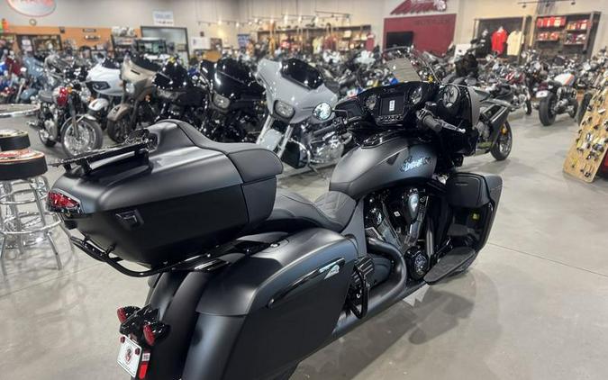 2025 Indian Motorcycle® Roadmaster® PowerPlus Dark Horse® Black Smoke
