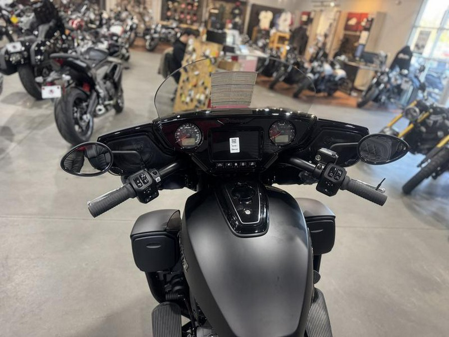 2025 Indian Motorcycle® Roadmaster® PowerPlus Dark Horse® Black Smoke