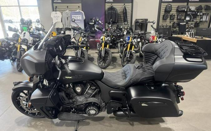 2025 Indian Motorcycle® Roadmaster® PowerPlus Dark Horse® Black Smoke