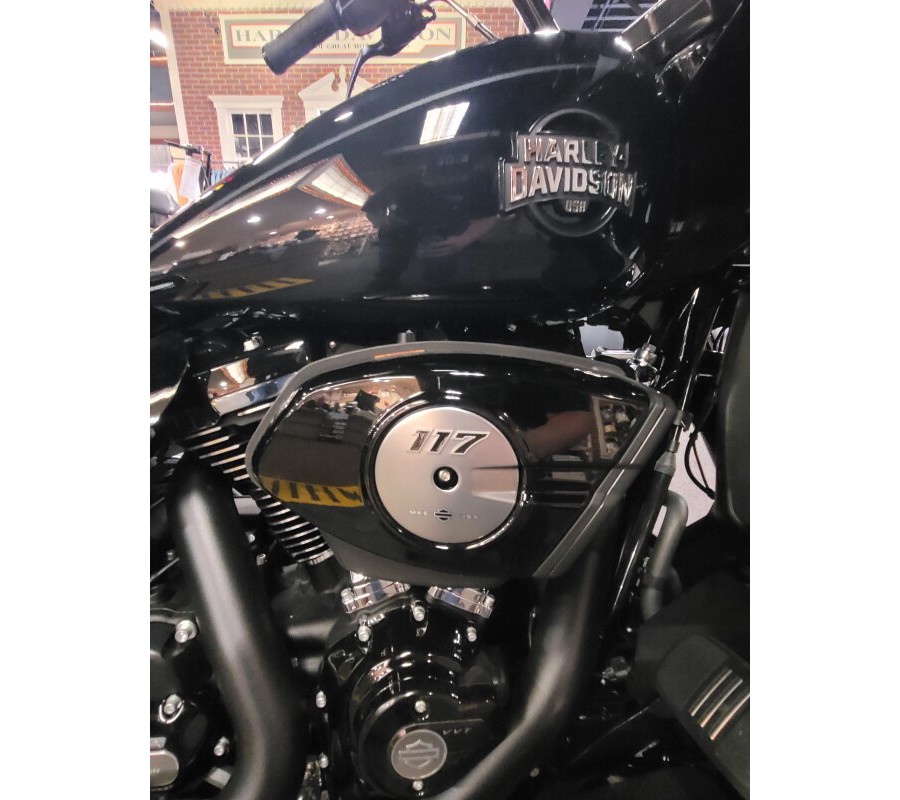 2026 Harley-Davidson® Road Glide Limited Vivid Black Black Trim
