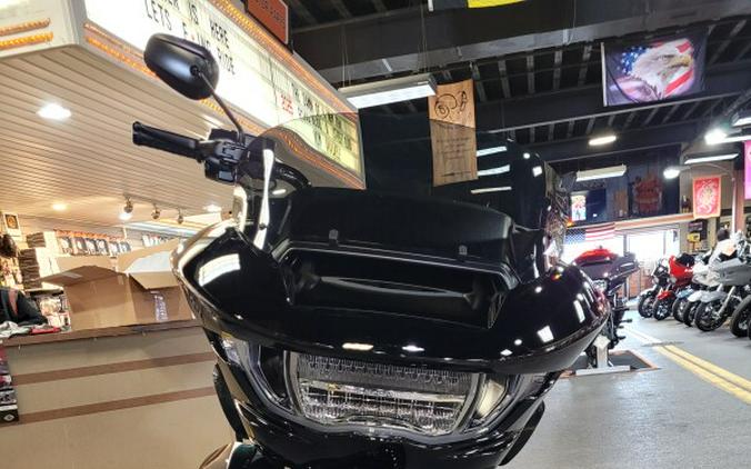 2026 Harley-Davidson® Road Glide Limited Vivid Black Black Trim