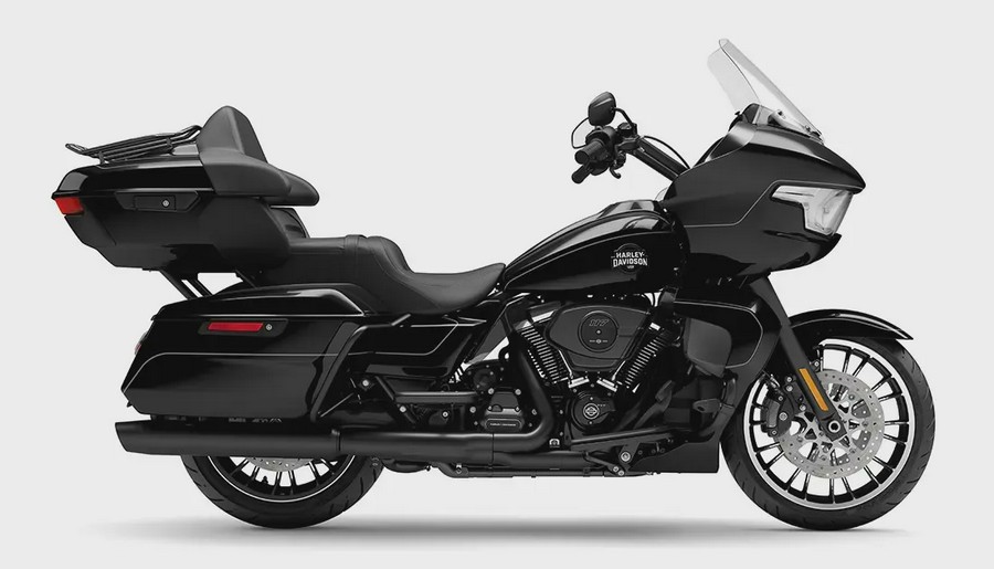 2026 Harley-Davidson® Road Glide Limited Vivid Black Black Trim