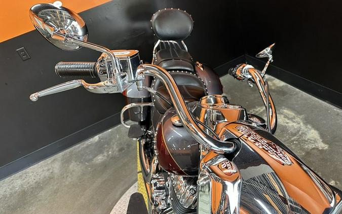 2017 Indian Springfield Steel Gray Over Burgundy Metallic