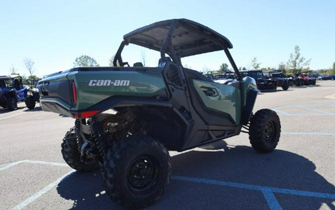 2026 Can-Am Commander DPS 700