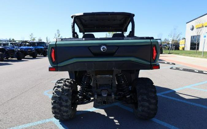 2026 Can-Am Commander DPS 700