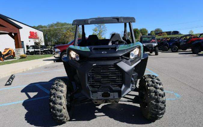 2026 Can-Am Commander DPS 700
