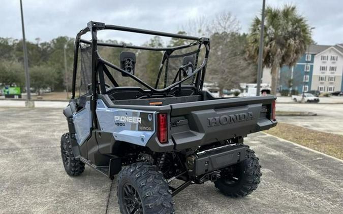 2024 Honda Pioneer 1000 Deluxe