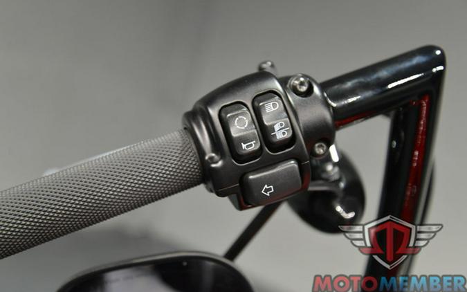 2022 Harley-Davidson Softail FXBBS - Street Bob 114