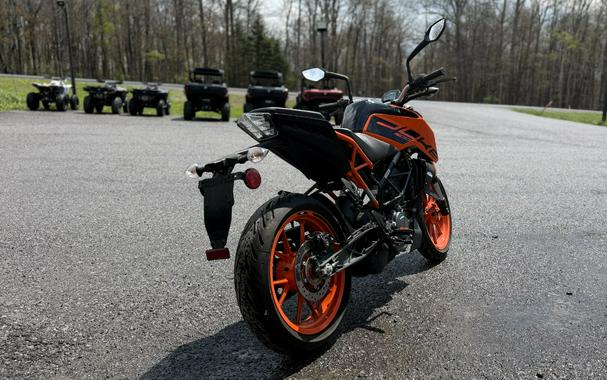 2023 KTM 200 Duke
