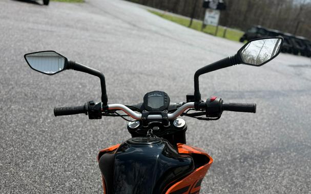 2023 KTM 200 Duke