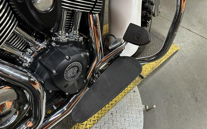 2018 Indian Chieftain Limited ABS White Smoke