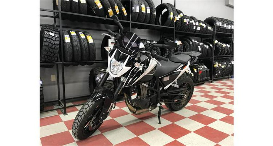 2016 KTM 690 DUKE