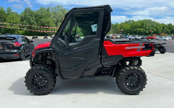 2023 Honda Pioneer 1000 Deluxe