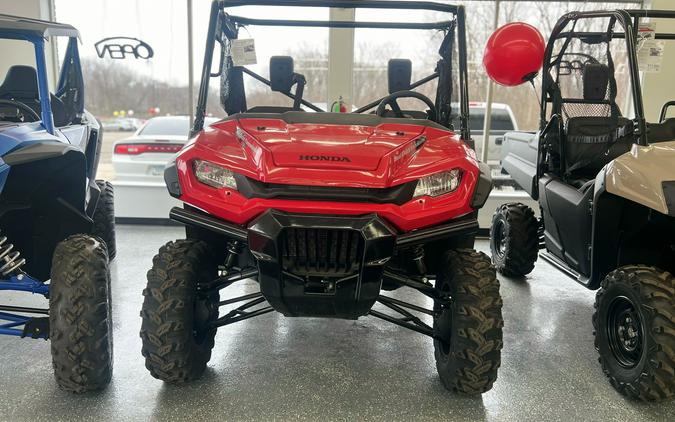 2023 Honda Pioneer 1000 Deluxe