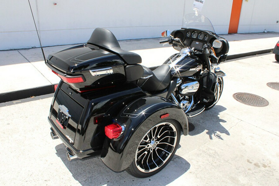 New 2025 Harley-Davidson Tri Glide Ultra FLHTCUTG Trike For Sale In Miami, Florida