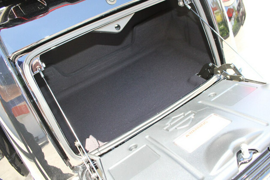 New 2025 Harley-Davidson Tri Glide Ultra FLHTCUTG Trike For Sale In Miami, Florida