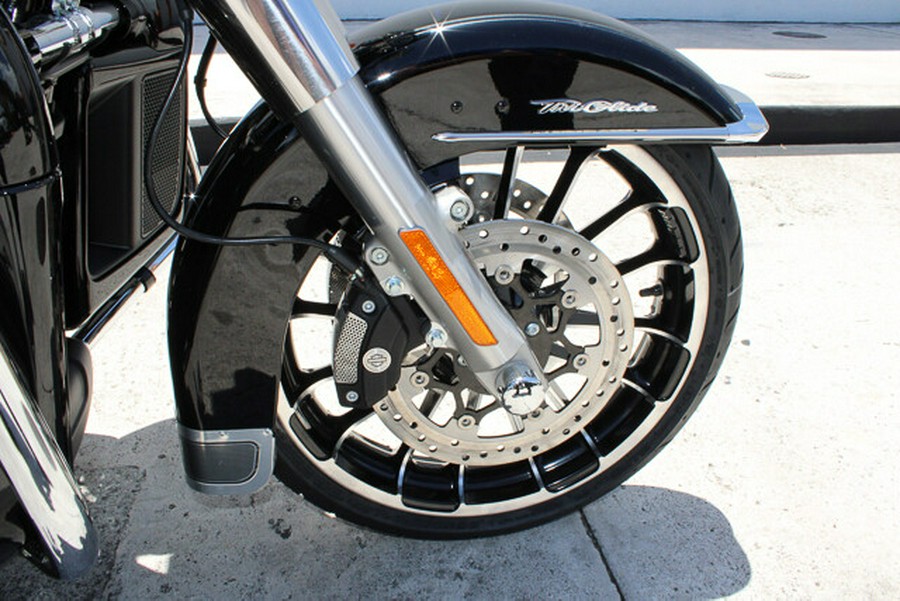 New 2025 Harley-Davidson Tri Glide Ultra FLHTCUTG Trike For Sale In Miami, Florida