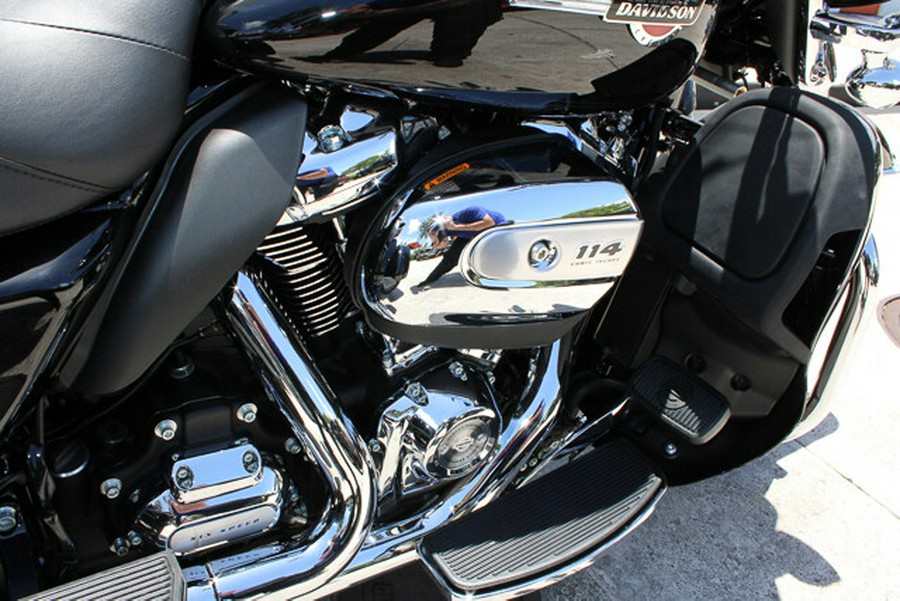 New 2025 Harley-Davidson Tri Glide Ultra FLHTCUTG Trike For Sale In Miami, Florida
